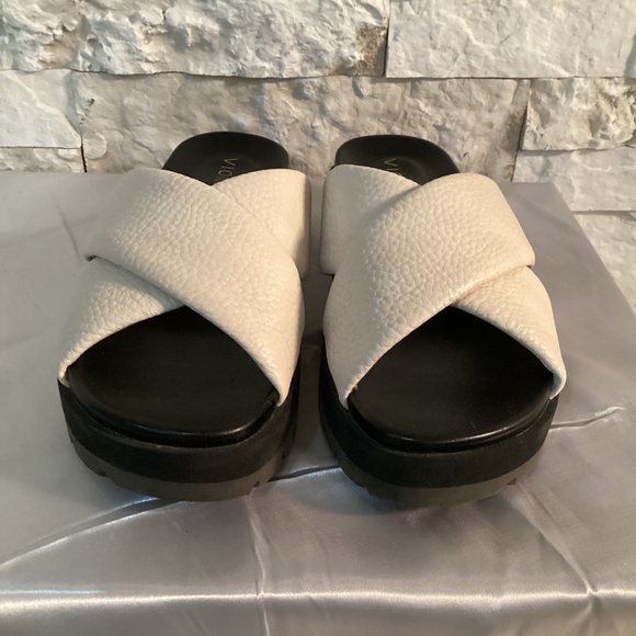 Vionic Vesta Women's Slide Comfort Sandals - Picture 2 of 8